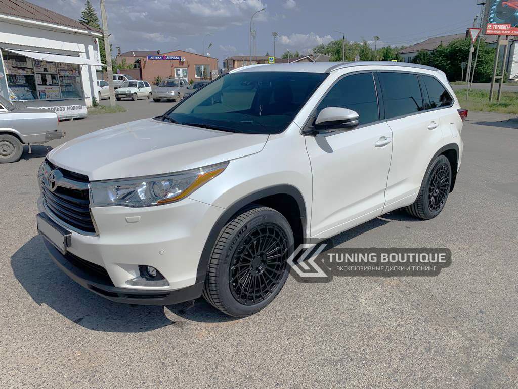Toyota Highlander на 20" кованых дисках нашего производства фото 1